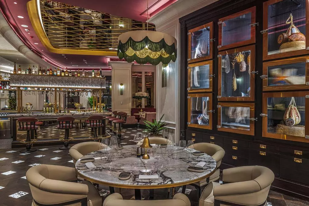 بار هتل کنراد بسفوروس استانبول